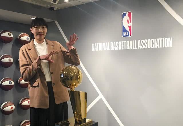 中国女篮与男篮差距有多大?世界排名差23位,女