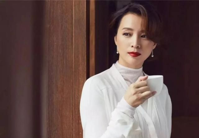 董卿告别春晚:十三年,成就一代人的春晚记忆!