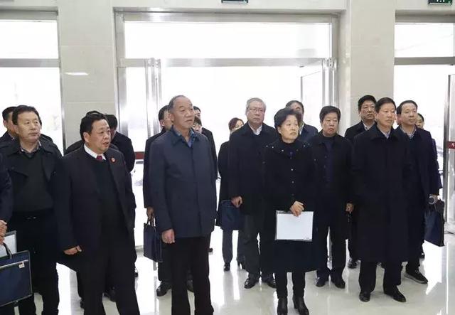 南阳市人大常委会视察邓州市法院立案工作