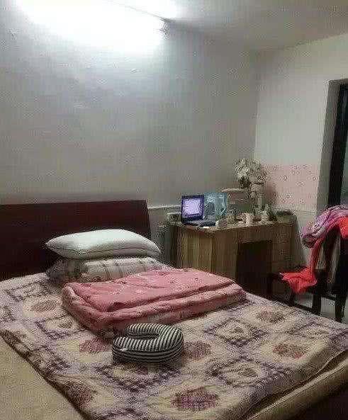 16平米带卫生间的单间,在上海一个月2500元房