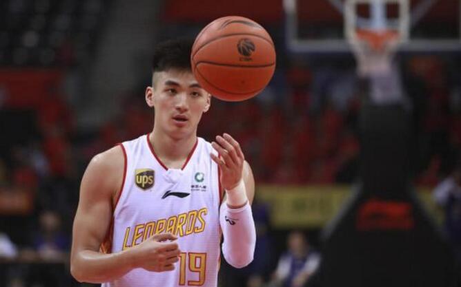 CBA半决赛4支球队,辽篮夺冠10%,广东夺冠80