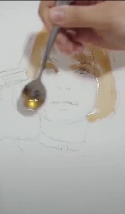 美术生用美味咖啡画画,画面的女孩带咖啡味,想要做朋友吗?