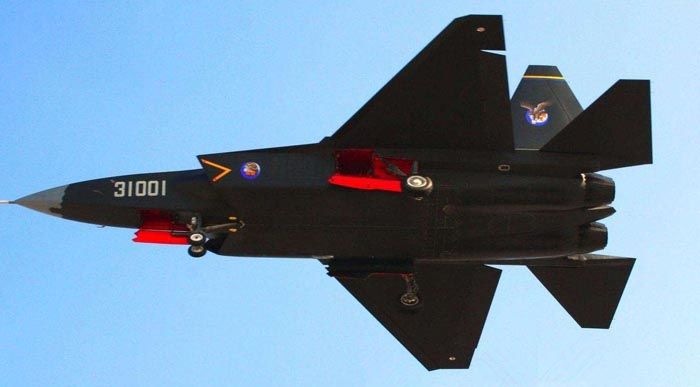 实锤!涡扇19矢量版发动装机试飞,歼31将展开逆