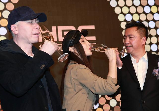 华谊兄弟股价疯涨?司马三忌发文:崔永元很暴躁