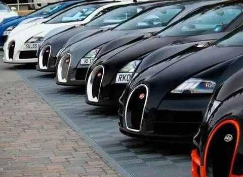 迪拜豪华车队，800万的兰博基尼在它们面前，都是乞丐车