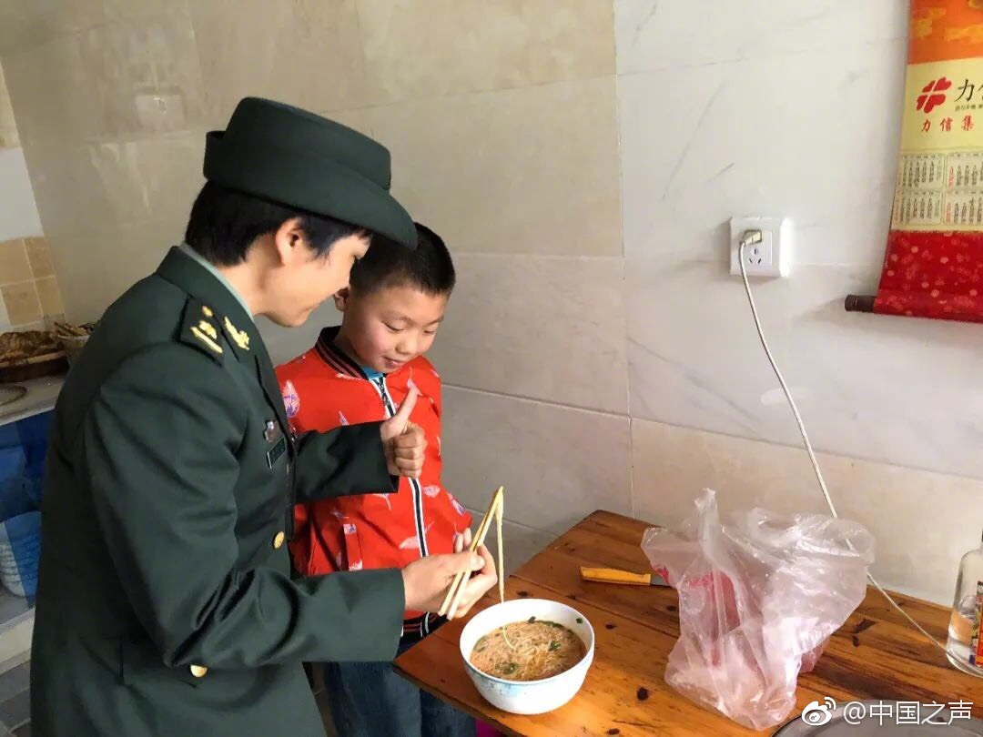 龙泉驿花茶铺彝族女2025:一趟成都人私藏的「茶香秘境」怎么玩?