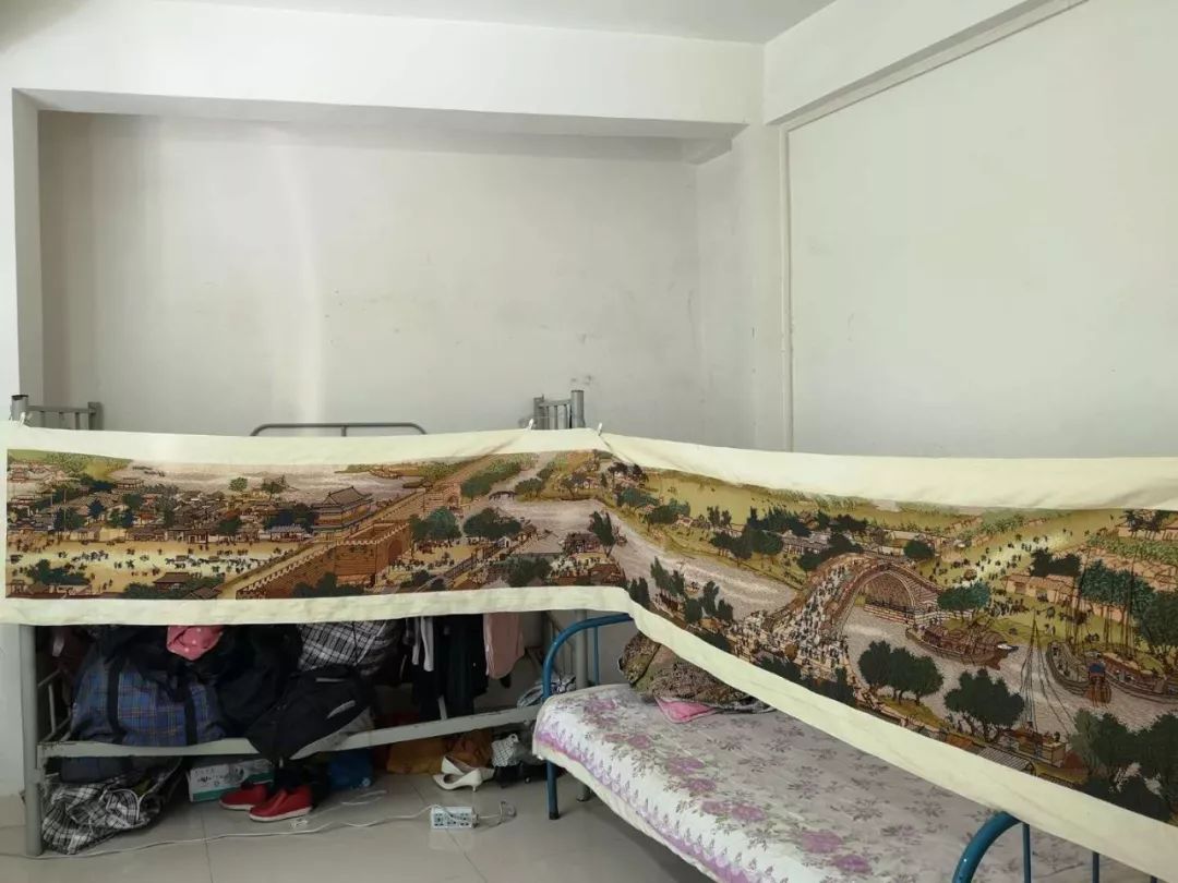 为帮三个儿女筹集大学学费,东莞一妈妈含泪急