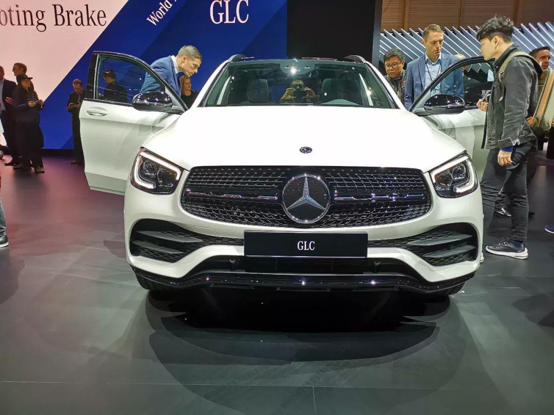 日内瓦现场报道| 6款新车全球首发,奔驰的大秀预示着哪些新趋势
