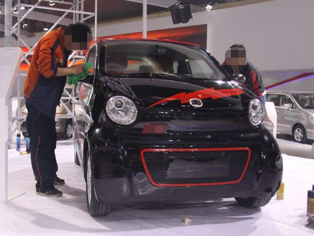 别再被4S店坑了，这项汽车保养在家就能做，还能省下不少钱