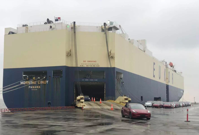 称霸全球电动车市场:特斯拉Model3电动车201