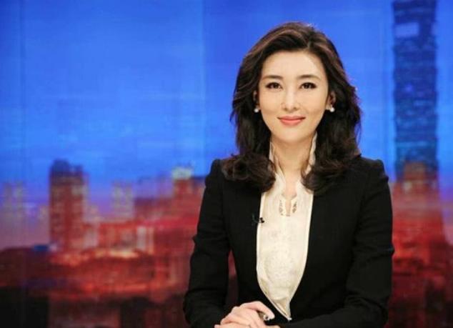 央视主播李红丈夫近照，背景强大无人敢惹！难怪迟迟不肯公开！