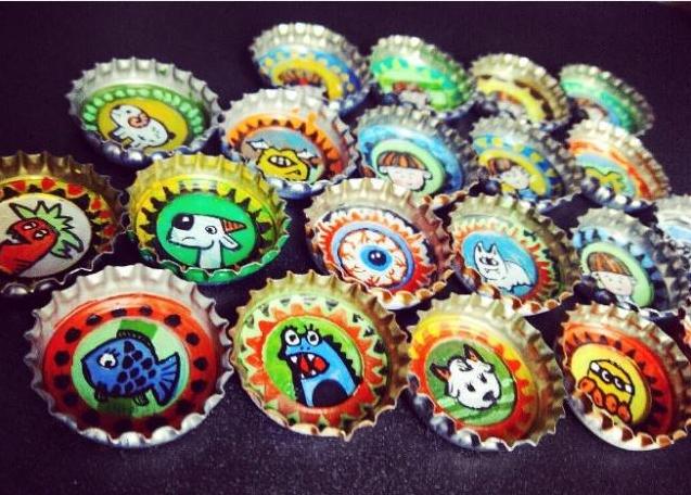 邻居装修用啤酒盖铺地板，比瓷砖木板都耐用，完工后酷到移不开眼