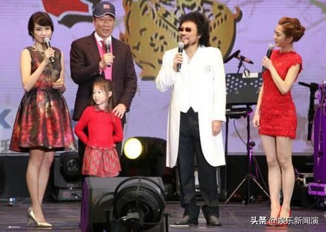 裁员风波刚过郭台铭阔气办尾牙,光一个主持人