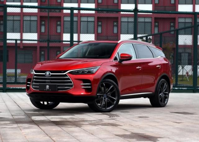 敢和宾利添越拼加速，平民超跑SUV来袭，全新唐26日正式上市