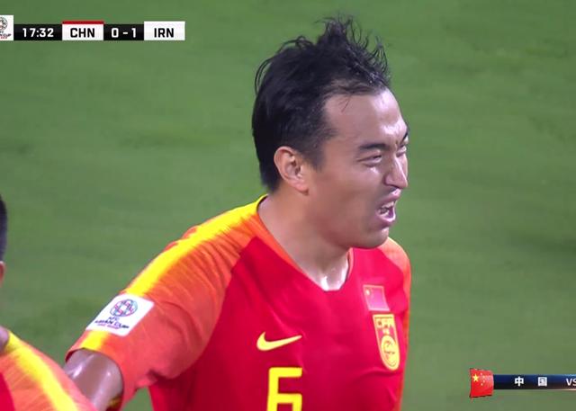 冯潇霆向球迷致歉!坦言失误低级愚蠢,希望大家继续支持国足!