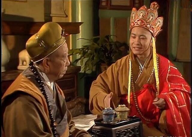 为何金池长老要抢唐僧的锦襕袈裟，你看看观音在袈裟上留了啥？