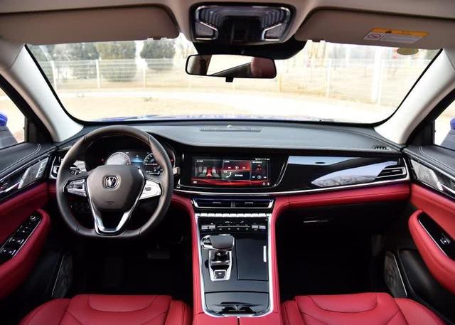 一个配爱信8AT,一个有沃尔沃背书,长安和吉利谁更“溜”?