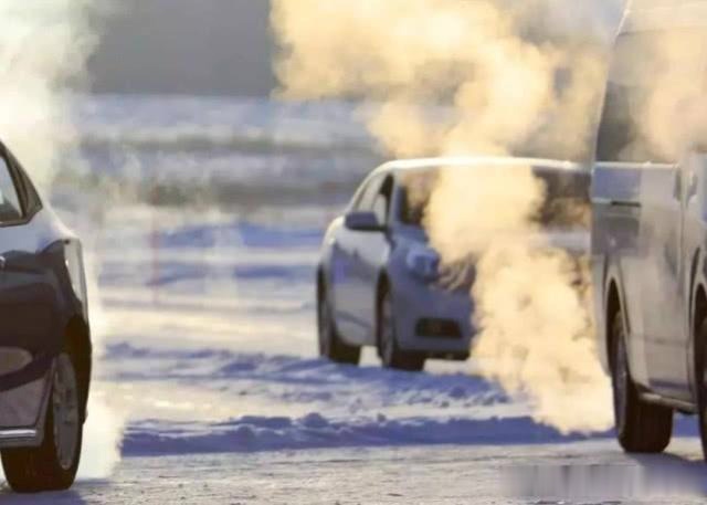 “冬季热车”需要多长时间？拆开发动机后终于明白了，后悔刚知道