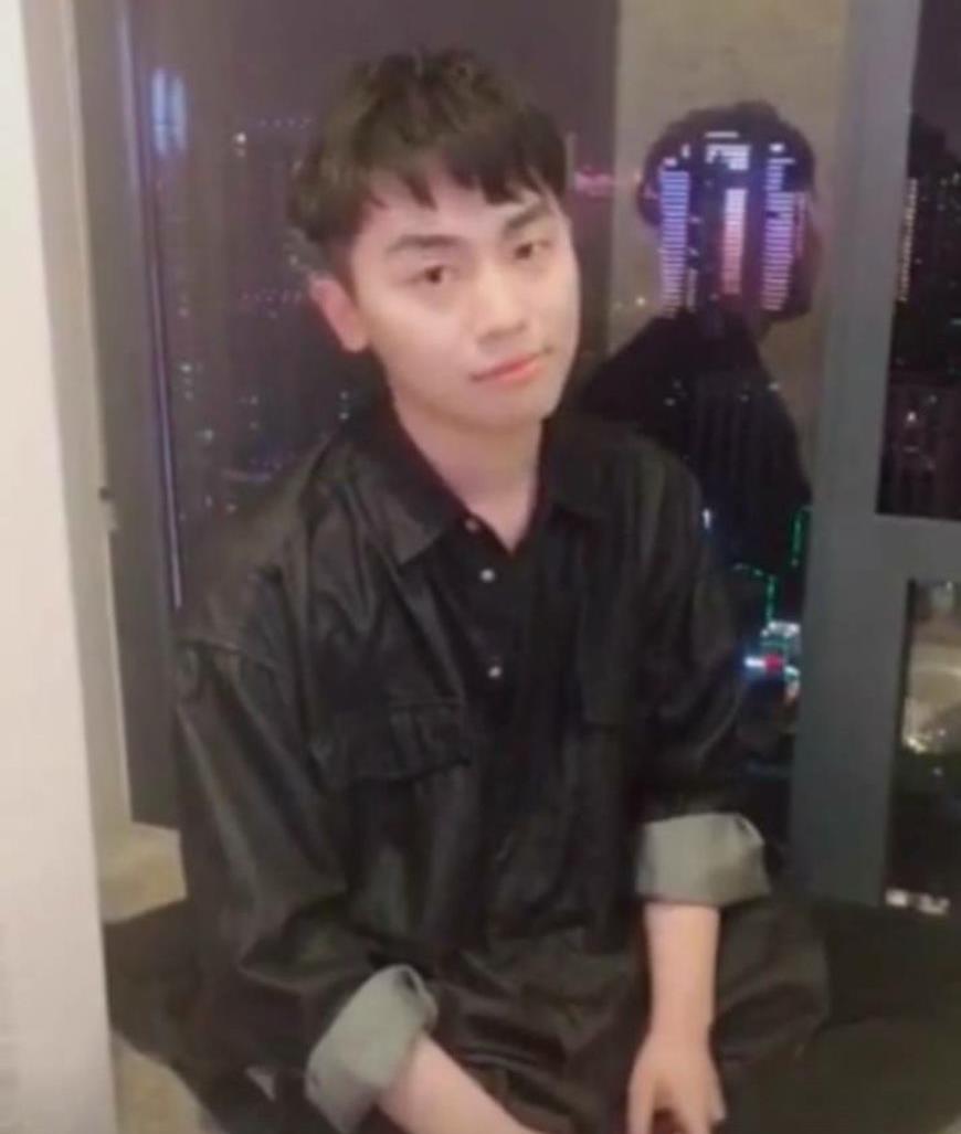 看了阿财的照片,女粉丝果断离开张大仙,网友:你