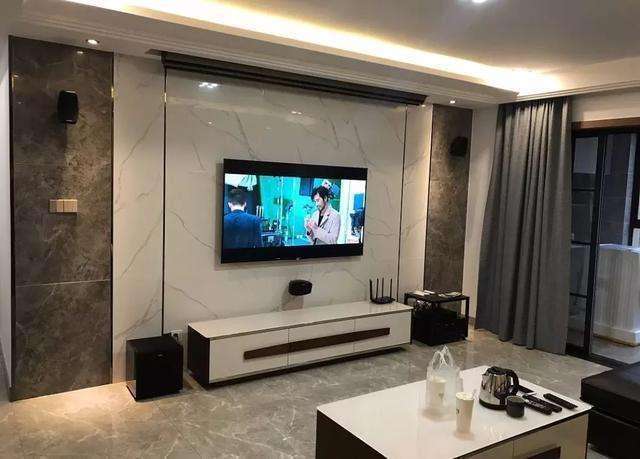 60×120瓷砖背景墙,60x120上墙砖效果图 电视墙不好清理想贴瓷砖设计师却反对, 考虑下这几点