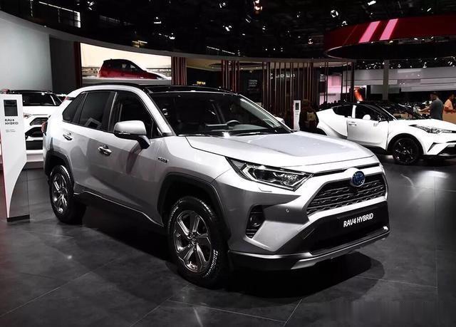 2019款丰田rav4荣放,配置丰富品质升级,丰田内部最受欢迎suv图片