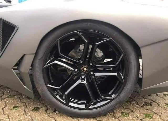 地标最强兰博基尼三轮车,看看就行了