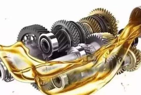 变速箱油的更换周期在多久？维修师：别超这数，过早过晚都伤车