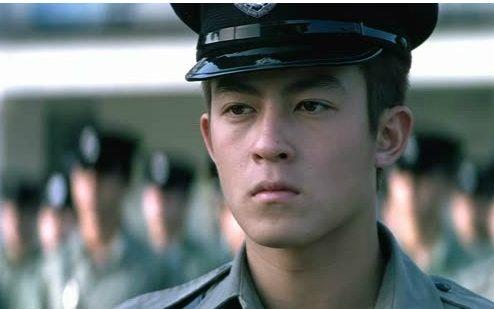 互嘲闹剧几时休?陈冠希和新说唱掐架,受伤最深