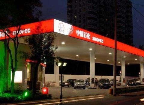 为什么会有92号和95号汽油之分？是不是越贵的车加的油就越好？
