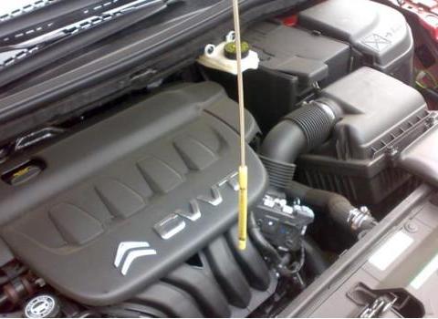 请教有经验的车主，全合成机油多久换一次比较合适？