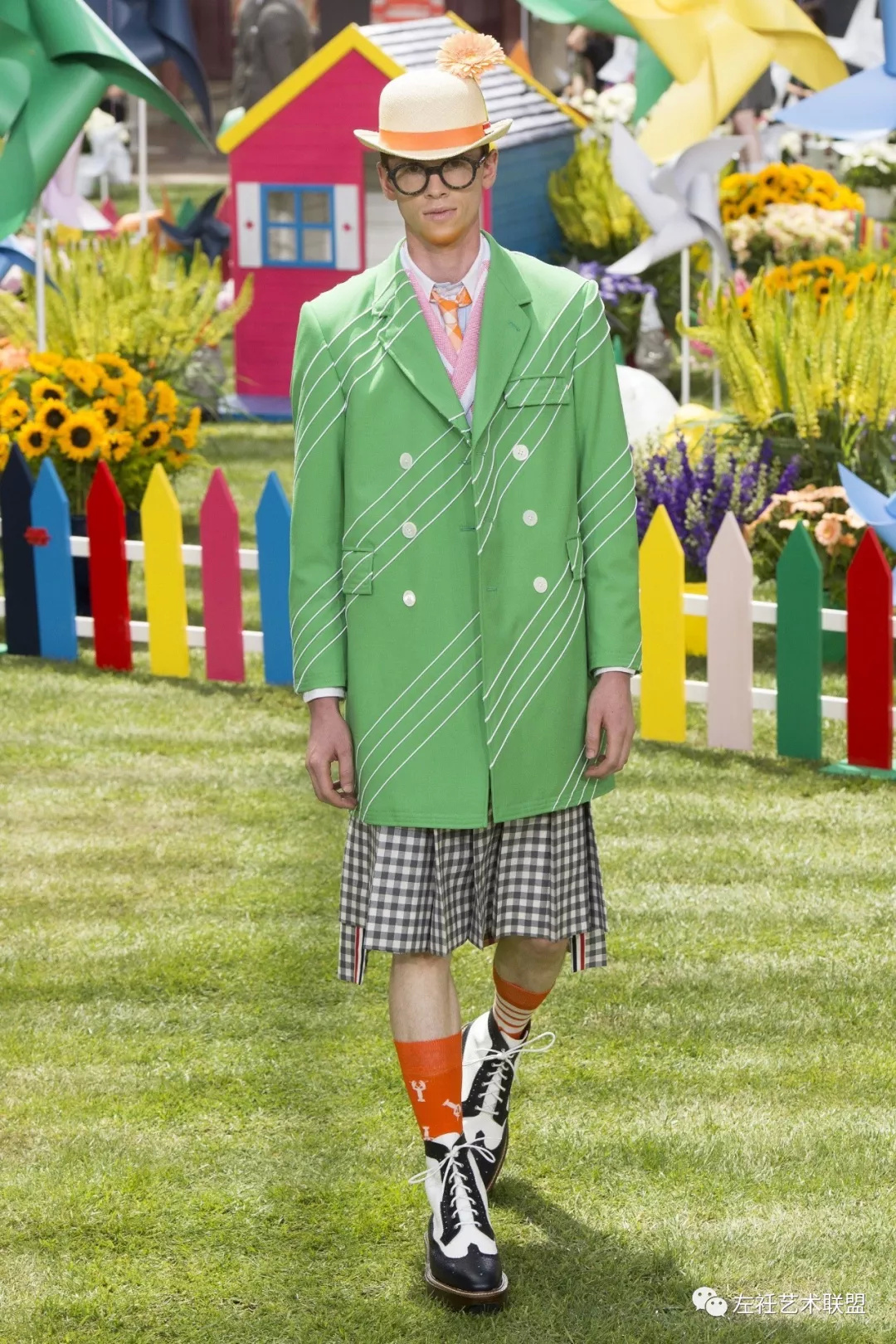 2019流行色预测,通过奢侈品走秀作品,分析201