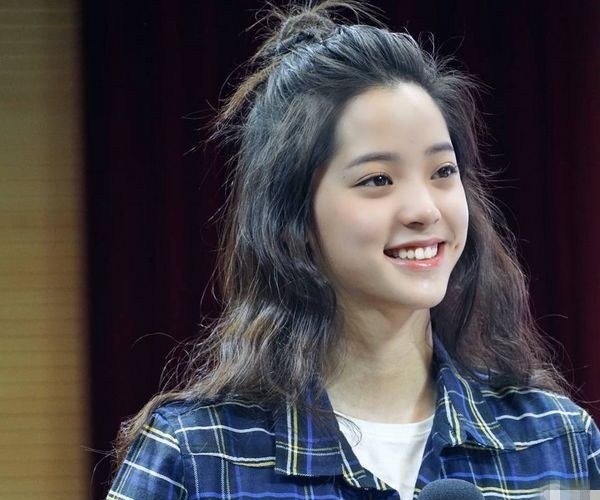 欧阳娜娜的脸为何这么瘦,想瘦的你,赶紧照着学