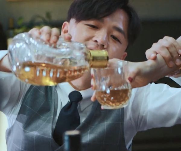 大人物:罗倩替赵泰喝酒,不料没人心疼,原因因她太作 大人物:罗倩替赵泰喝酒,不料没人心疼,原因因她太作