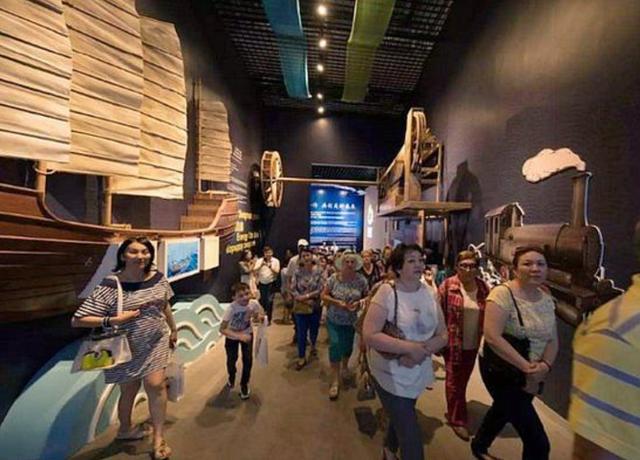 哈萨克斯坦人均gdp_哈萨克斯坦经济恢复正增长(2)