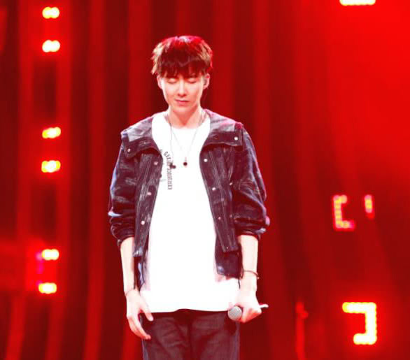 刘宇宁自曝妈妈从不提起自己，宁哥委屈了？网友：这才是好母亲！