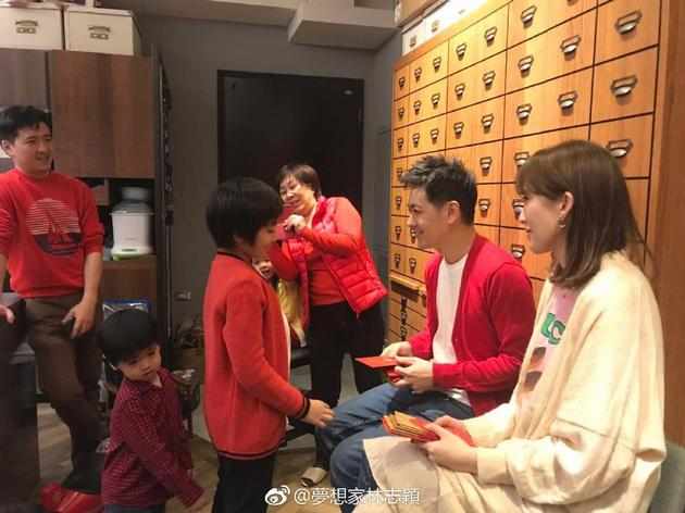 林志颖大儿子kimi终于露脸了，9岁的他身高140cm，越来越帅了！