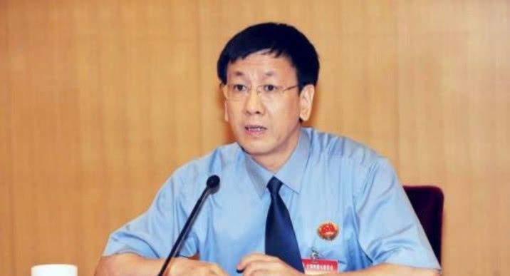 50岁王小丫与63岁老公近照，原来每天面对的是这样一个男人！
