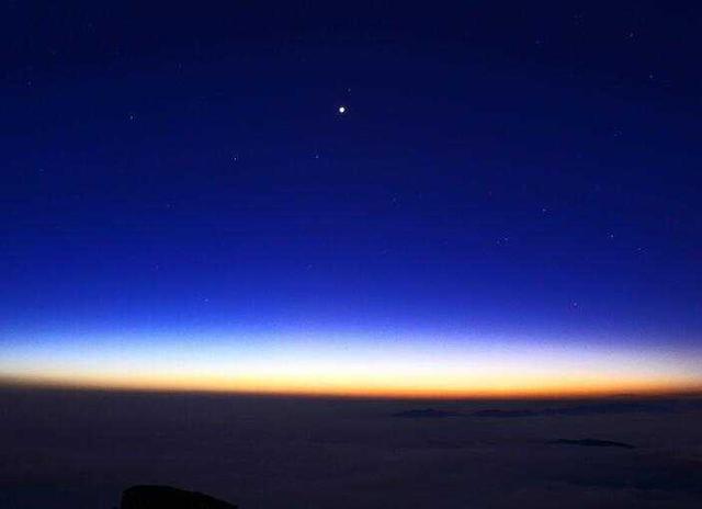 启明星和长庚星为啥那么亮?因为都是金星!那金星最近时为啥不亮|启明星|金星|长庚星_新浪新闻