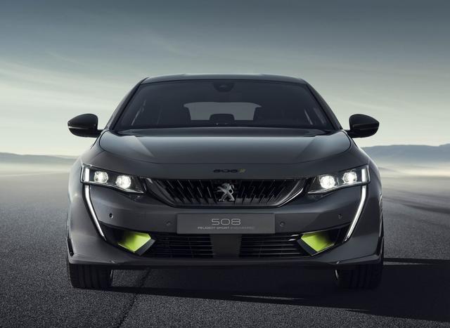 4.3秒破百，这款B级车性能媲美超跑，设计领先对手10年