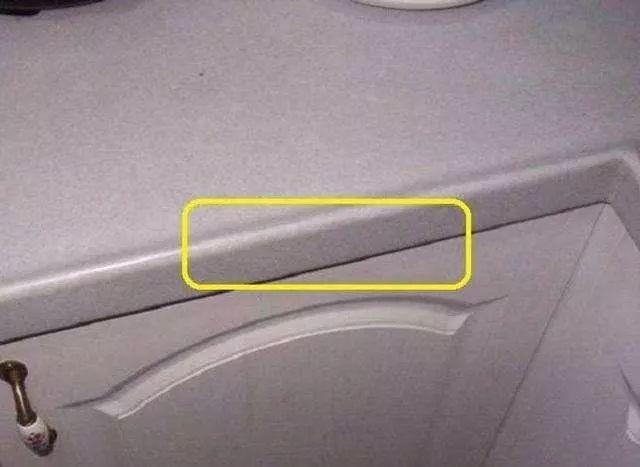 橱柜台面万万要装这个东西,我家嫌丑没有装,入住才知有多不实用