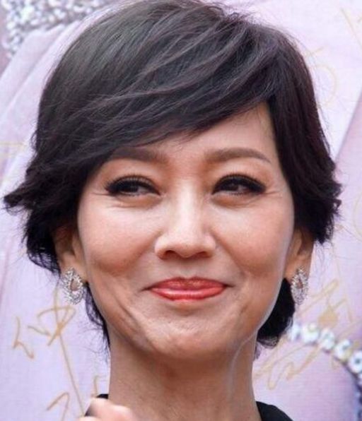 赵雅芝卸妆后,蔡少芬卸妆后,差距一目了然,网友表示女神老了