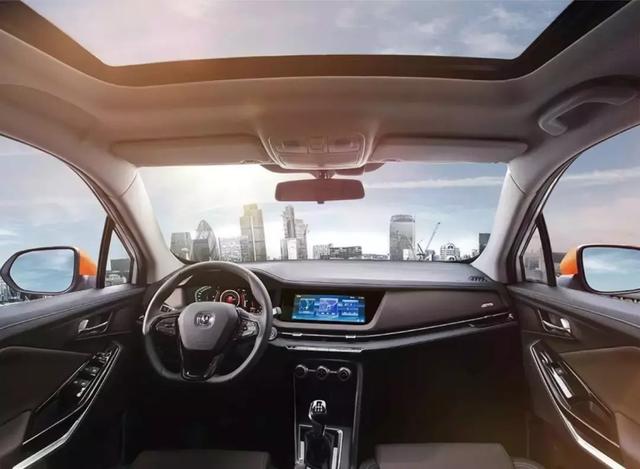 颜值爆灯,有军工品质的全新CS15仅售5.59万元起