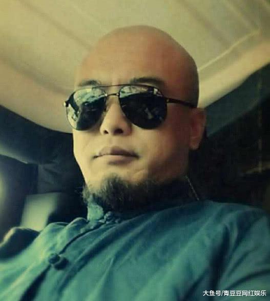 5土豪, 初瑞雪第四, 第一刷半亿, 网红争当他儿子