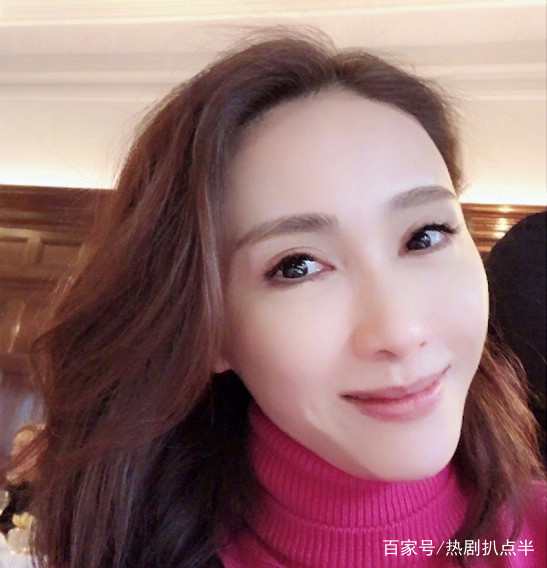 郑伊健黎姿时隔22年再拍古惑仔，黎姿的脸不对劲，肤色一言难尽