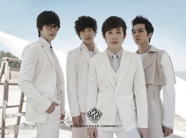 经历2次出道、前公司代表卷钱跑路,一向开朗的