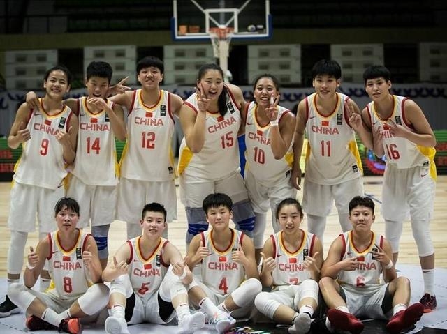 打懵日本队!中国女篮夺冠,第四节印度停电比赛