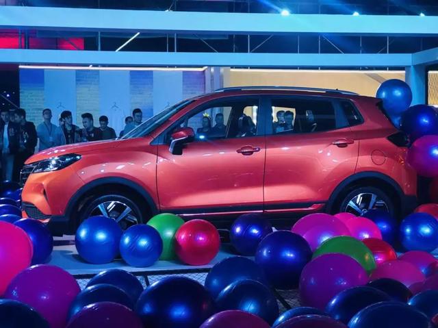 颜值爆灯,有军工品质的全新CS15仅售5.59万元起