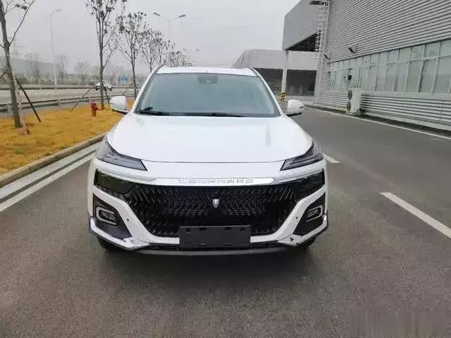 奔驰E级的内饰,猎豹当家SUV产品CS10上市推5款车型