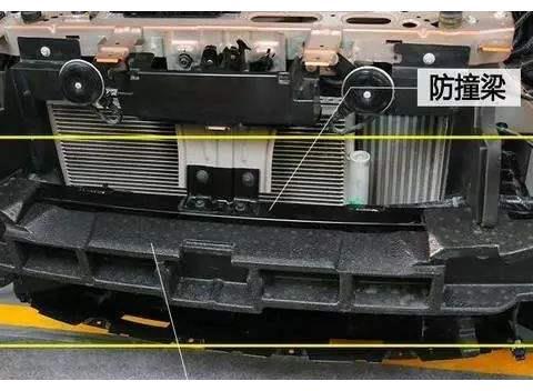 汽车防撞梁前面的泡沫是偷工减料忽悠人的吗?