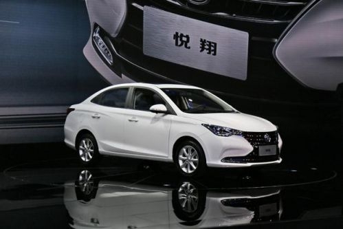 2018重庆车展：长安全新悦翔正式亮相 采用家族设计